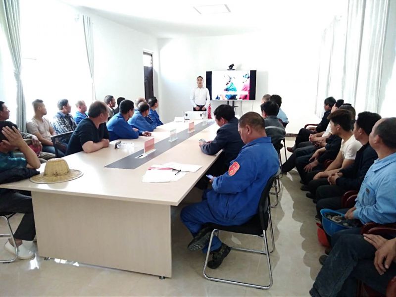 
				   
					黃河同力鹿角嶺礦山舉行滑塌、消防事故應急救援演練
				 