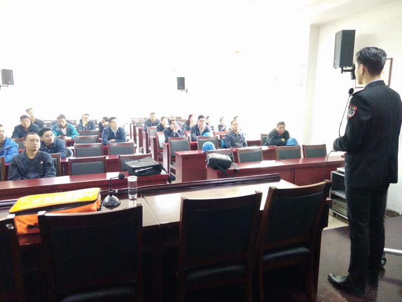 
				   
					黃河同力組織開(kāi)展2019年消防安全、職業(yè)衛生及廠(chǎng)區雙重預防體系建設知識培訓
				 